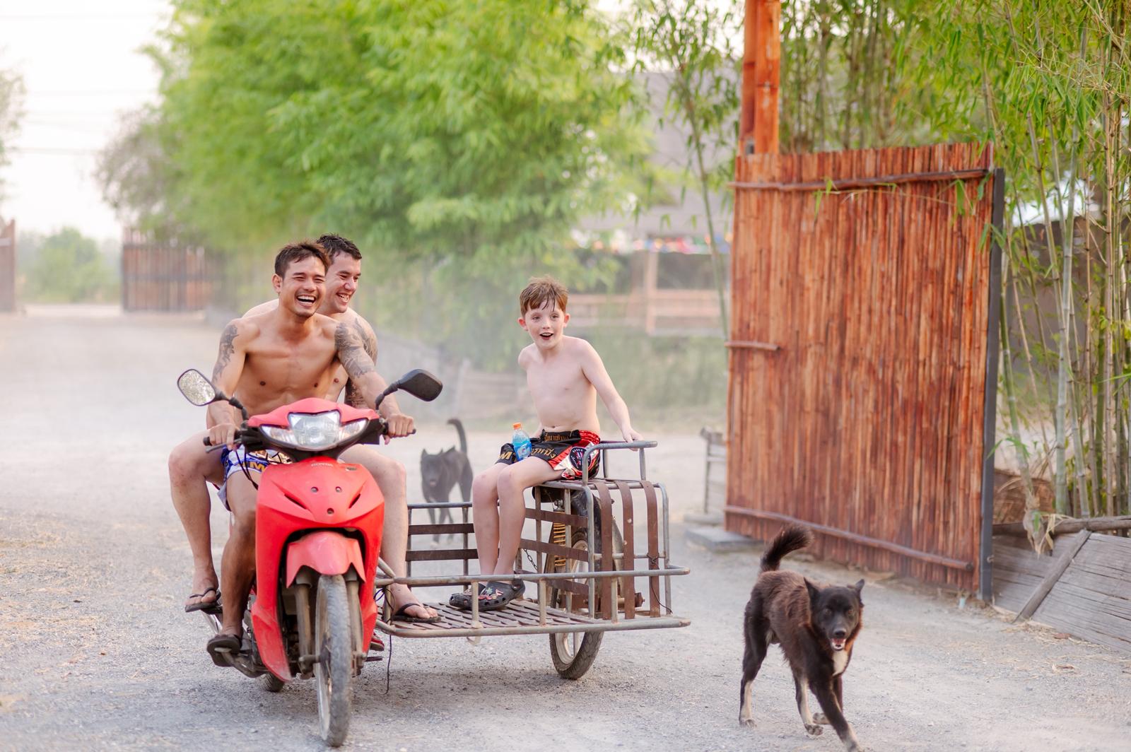 Kraisirapob Boxing Gym — Muay Thai camp in kanchanaburi