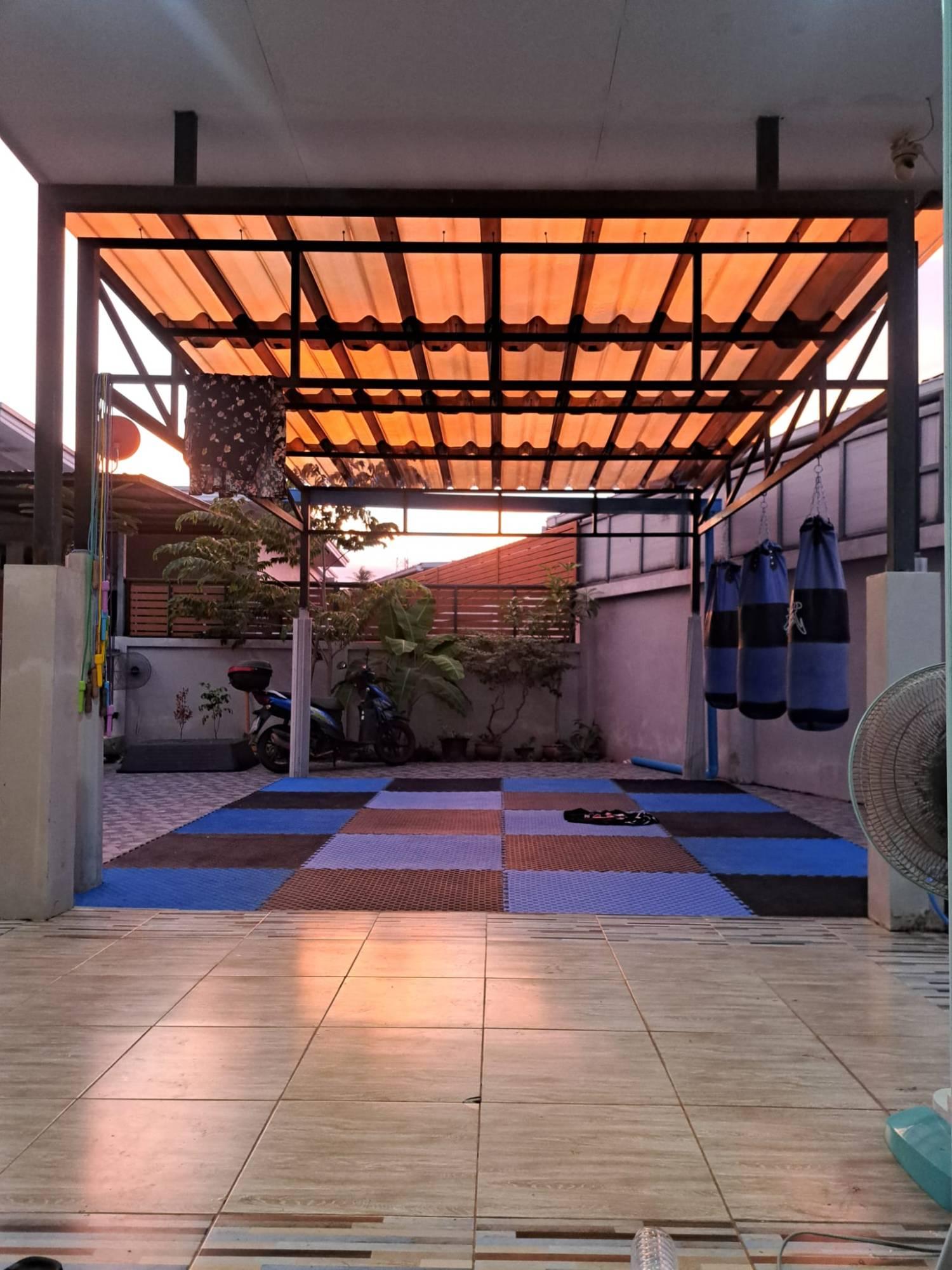 Sritrang Muay Thai Gym — Muay Thai camp in Surat Thani
